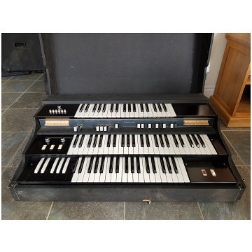 Jennings J71 Organ